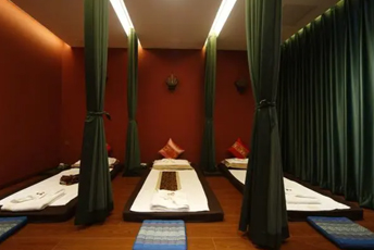 苏州泰式按摩的被动瑜伽：当身体被折叠成诗